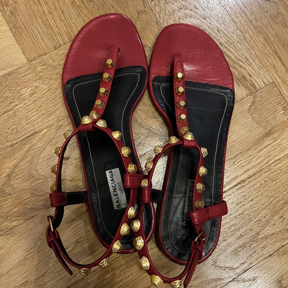 Balenciaga thong studded sandals size 38 US 8